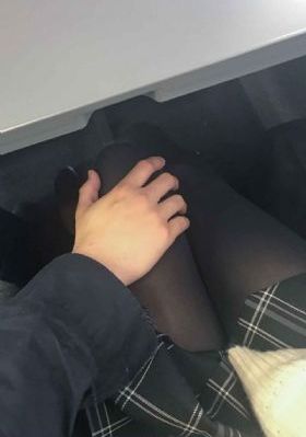 嫩模被强到高潮呻吟不断